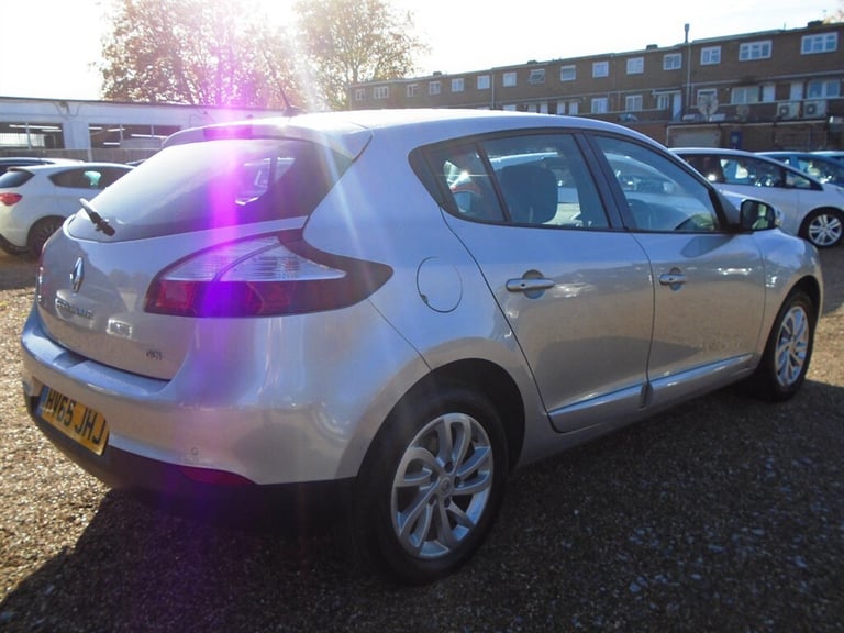 2015 Renault Megane 1.5 dCi Dynamique Nav 5dr HATCHBACK DIESEL Manual