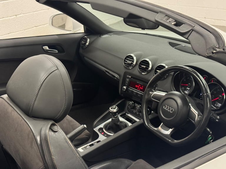 AUDI TT 1.8 TFSI White Manual Petrol 2010