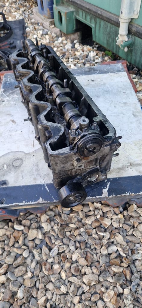 VW Volvo 2.5 Diesel Engine Cylinder Head And Valves ACV 0741033736