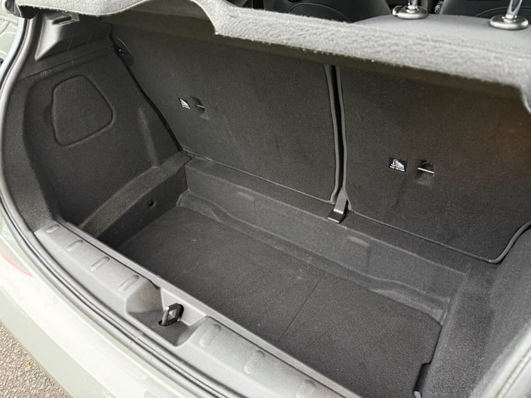 2017 67 MINI HATCH 1.5 COOPER HATCHBACK 3DR PETROL AUTO EURO 6 (S/S) (136 PS)