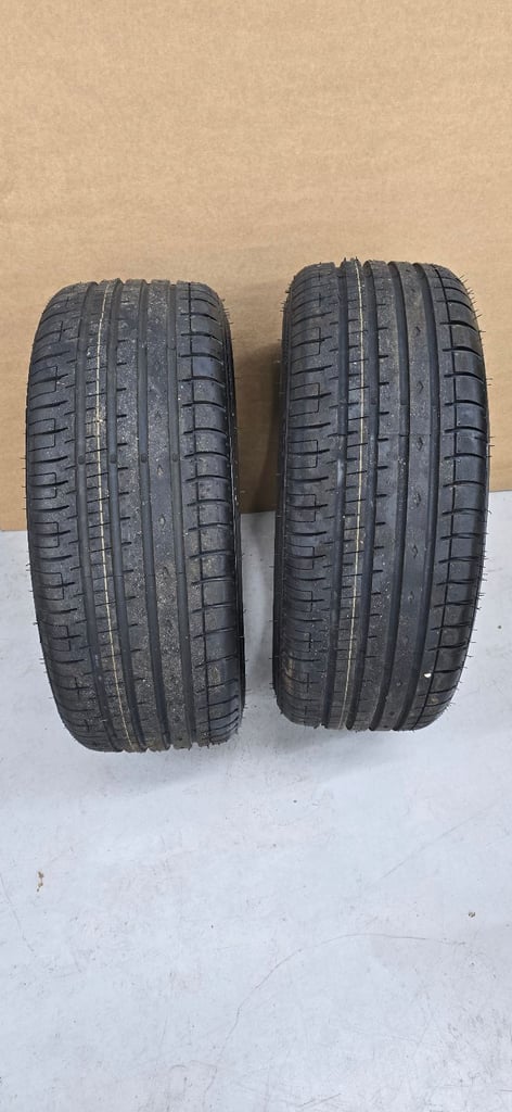 Unused accelera PHI-R 205/40/18 86y XL