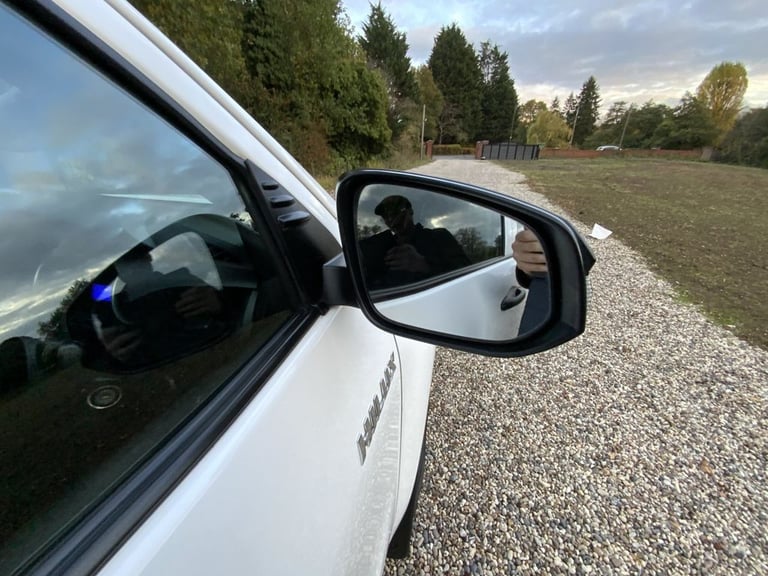 2019 Toyota Hilux 2.4 D-4D Active Pickup Double Cab 4dr Diesel Manual 4WD Euro 6 (3.5t) (150  PIC...