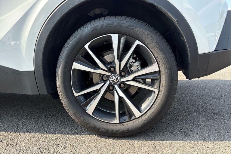 2025 Toyota C-HR 2.0 PHEV Design 5dr CVT SUV Hybrid Automatic