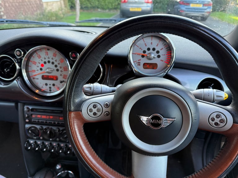 Mini sidewalk, Convertible, 2007, Manual, 1598 (cc), 2 doors