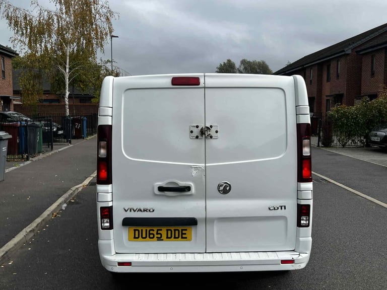 Vauxhall, VIVARO, Panel Van, 2015, Manual, 1598 (cc)