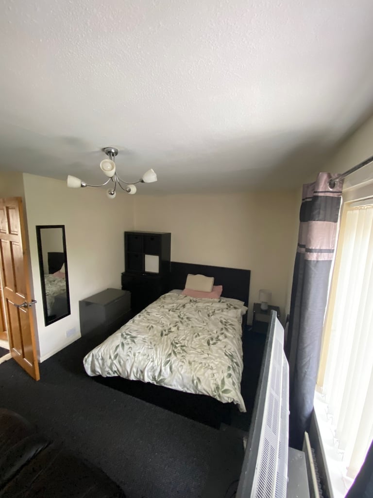 Room to rent in share house 