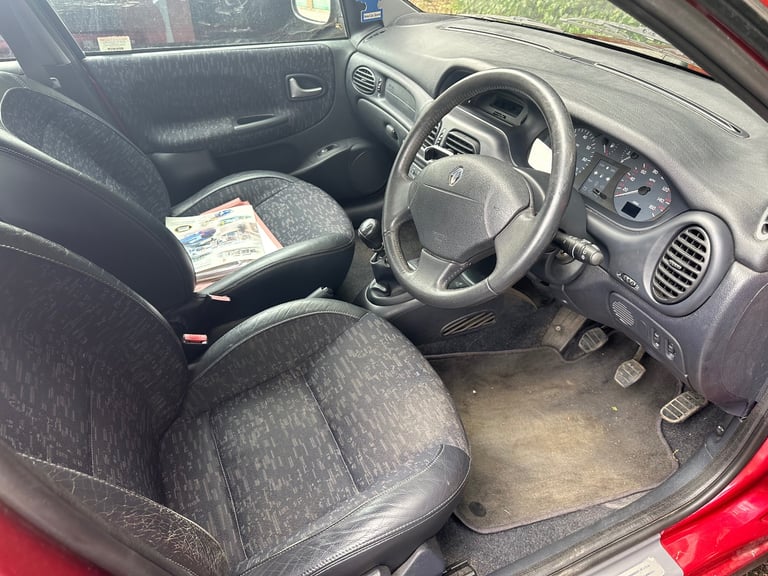 Renault, MEGANE, Hatchback, 2002, Manual, 1390 (cc), 5 doors