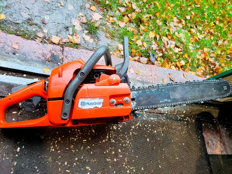 Husqvarna 350 professional petrol chainsaw 