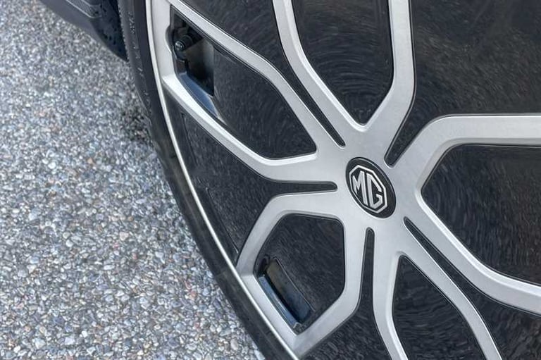 2023 MG MG4 64kWh Trophy Long Range Hatchback 5dr Electric Auto (203 ps) Hatchback Electric Autom...