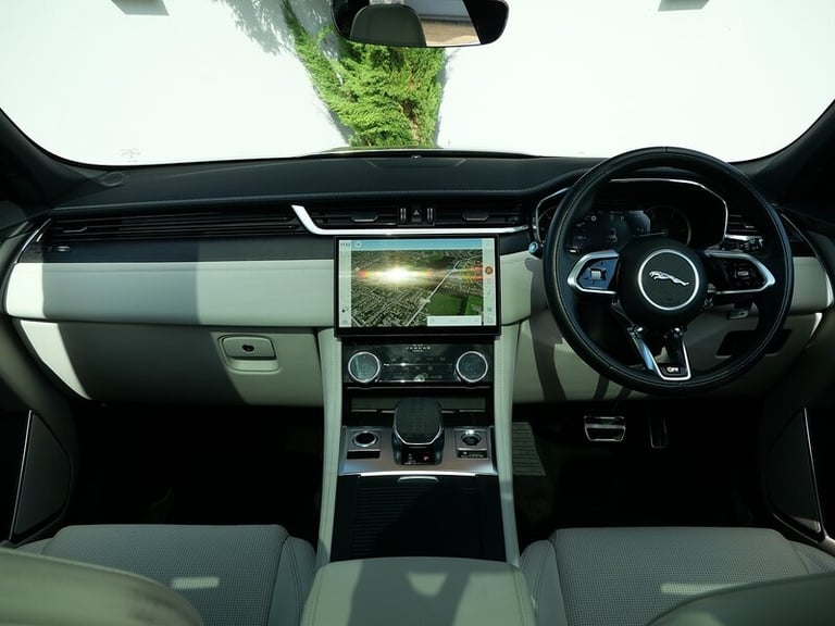 2022 Jaguar F-Pace 2.0 D200 MHEV R-Dynamic HSE SUV 5dr Diesel Auto AWD Euro 6 (s/s) (204 ps) SUV ...