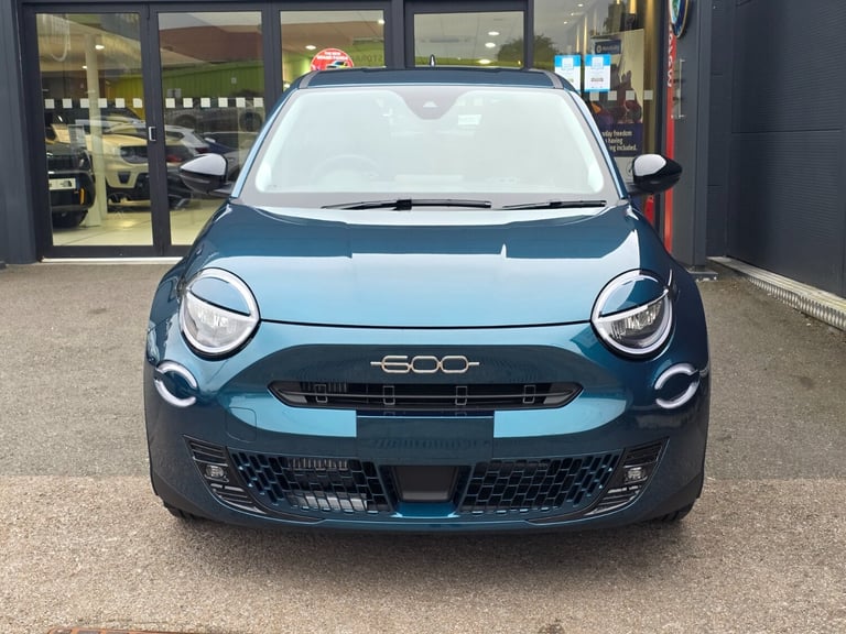 2025 Fiat 600 1.2 Hybrid 48V 5dr eDCT-6 Hatchback Petrol Automatic