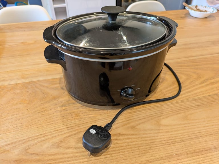 image for Slow Cooker 3.5 Litre