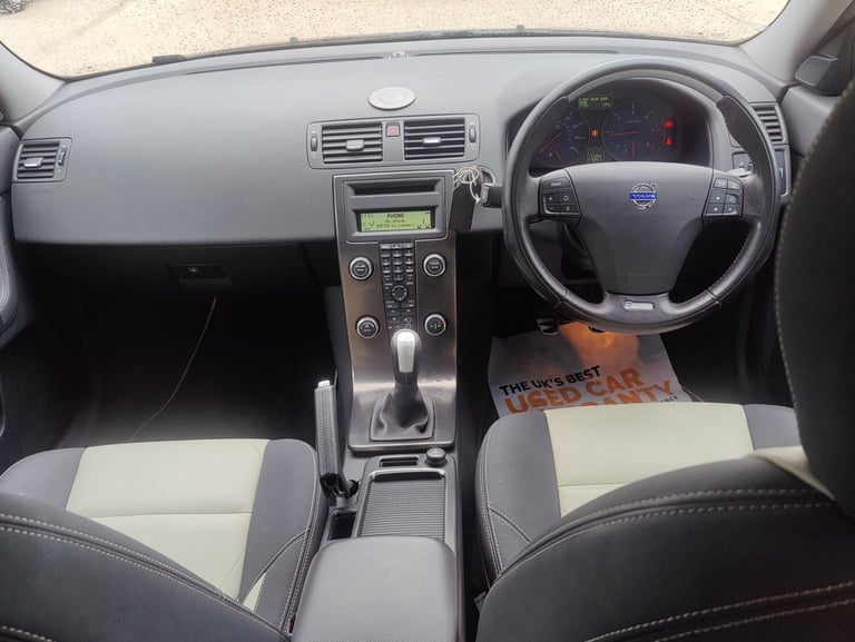 VOLVO S40; 1.6 DIESEL; 115BHP; R DESIGN D2; 4 DR; MANUAL; BLACK; 62 MPG; £35 TAX