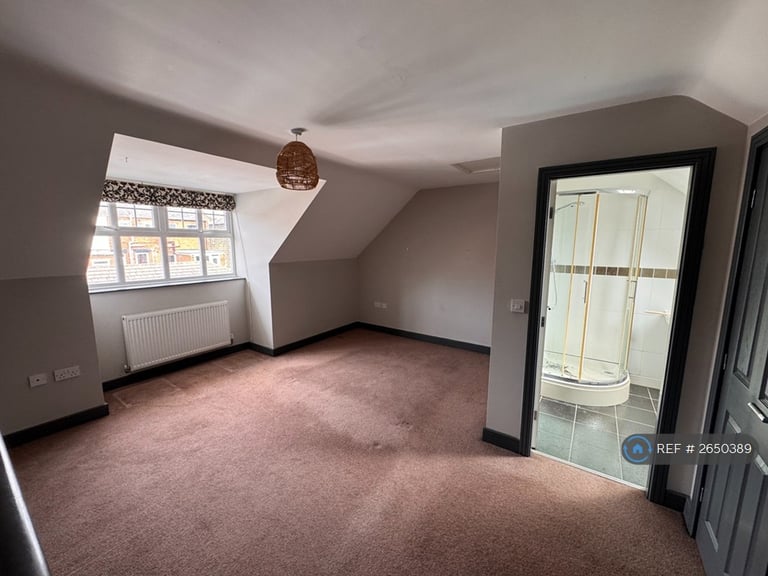 4 bedroom house in Woolscroft View, Barnsley, S73 (4 bed) (#2650389)