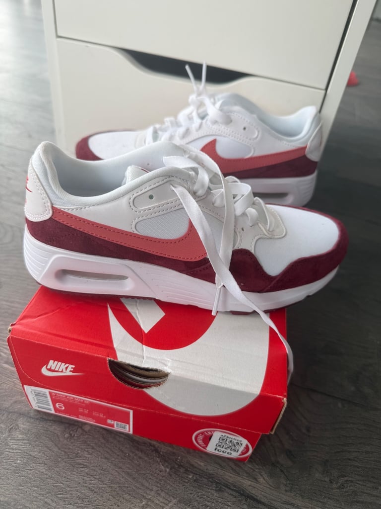 image for *Brand new Nike air max*