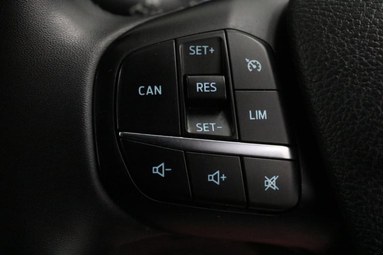 2022 Ford Transit Custom 2.0 EcoBlue 170ps Low Roof D/Cab Limited Van Auto PANEL VAN DIESEL Autom...