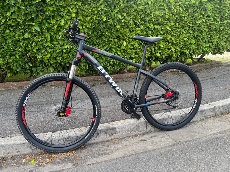 B-twin rockrider 540 medium frame 27.5 mountain bike 