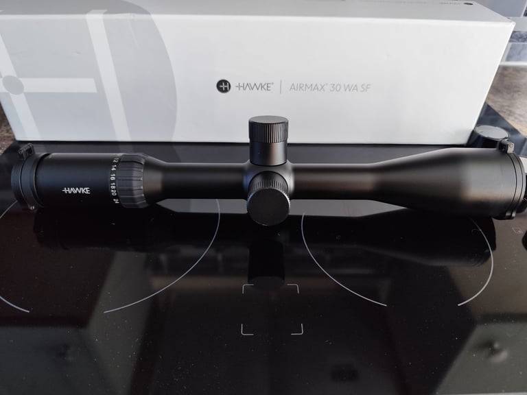 Hawke airmax 30 wa sf 6-24x50 