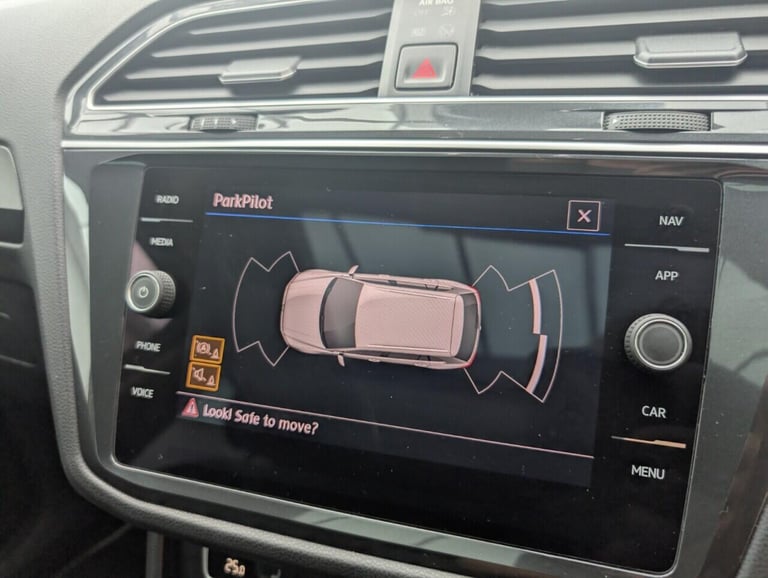 2018 Volkswagen Tiguan 2.0 TDI SEL SUV 5dr Diesel Manual 4Motion Euro 6 (s/s) (150 ps) CRUISE CON...