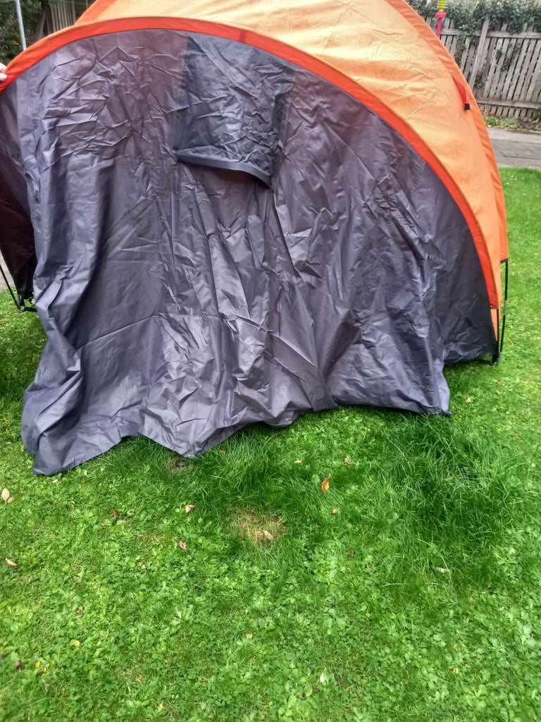 Aventura orange and black 3/4 people tent 