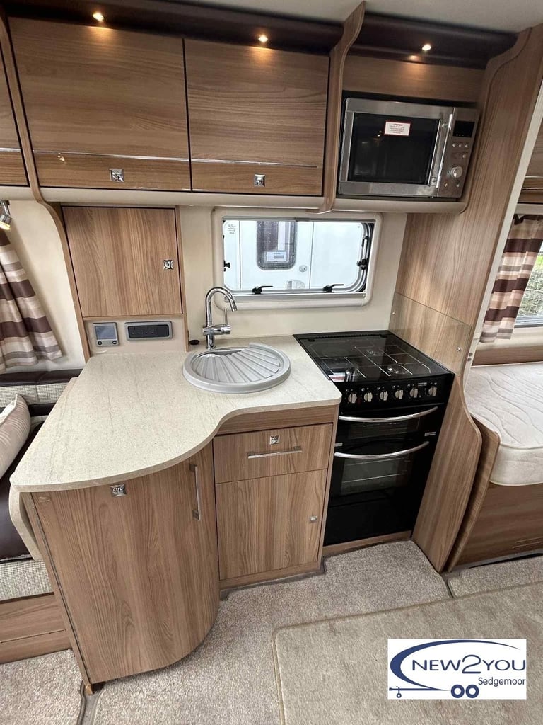 2015 Bailey Unicorn Cadiz 4 berth FIXED SINGLES Caravan - STOCK NO S082
