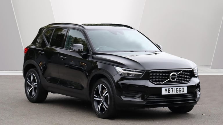 image for 2021 Volvo XC40 B4 (P) R-Design (Sunroof, Harman Kardon Sound, Apple CarPlay) ESTATE Petrol/Elect...