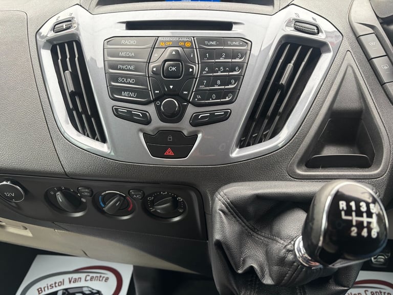 2017 Ford Tourneo Custom 2.0 TDCi 130ps Low Roof 9 Seater Titanium Minibus Diesel Manual