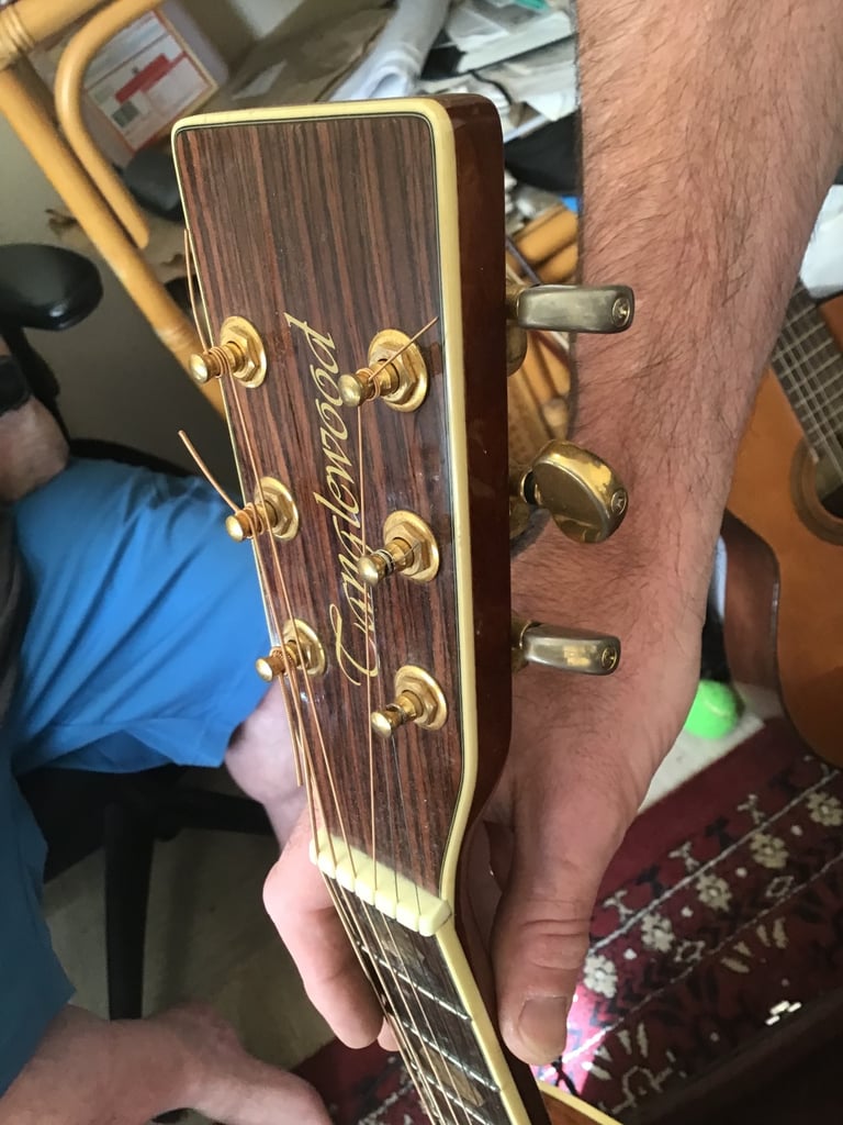 TANGLEWOOD SJ10 Electro Acoustic Guitar