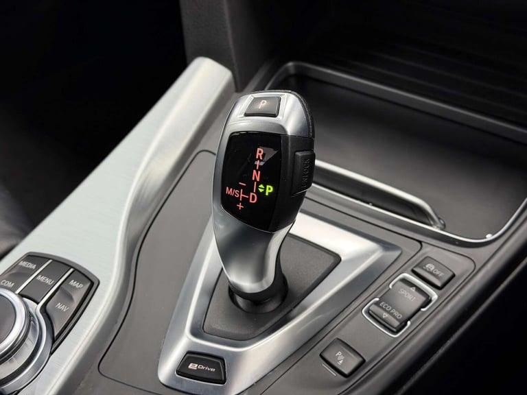 2018 BMW 3 Series 330e M Sport 4dr Step Auto SALOON PETROL/ELECTRIC Automatic