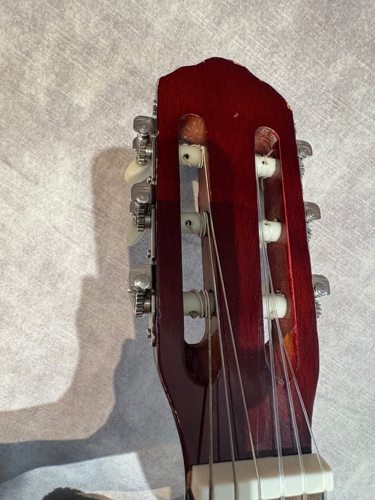 Junior half-size natural classical guitar with bag