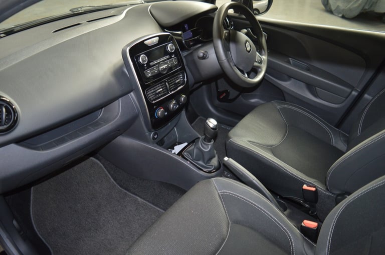 2025 Renault Clio 1.5 dCi 90 Play 5dr Hatchback DIESEL Manual