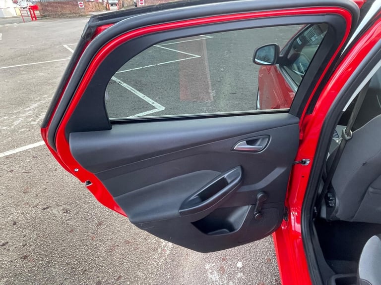 2014 Ford Focus 1.0T EcoBoost Zetec S Euro 5 (s/s) 5dr HATCHBACK Petrol Manual