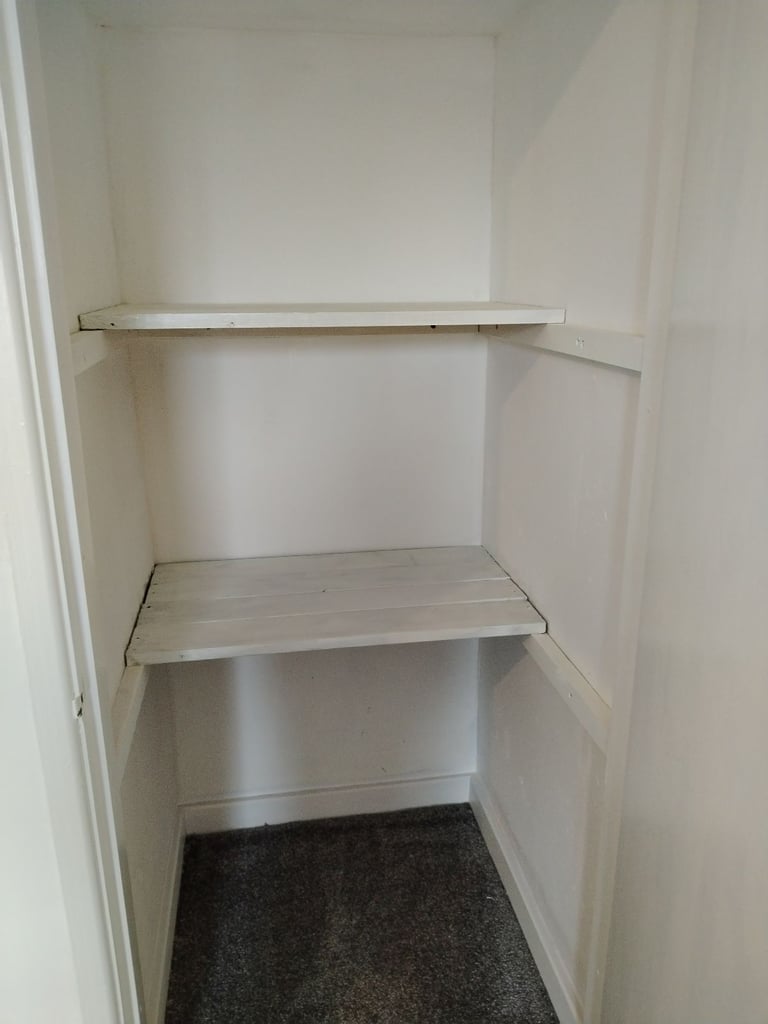 Refurbished 2 bedroom terraced property in Stoke