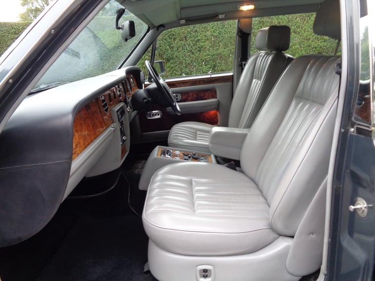 2000 Rolls-Royce Silver Spur III 4dr Auto SALOON Petrol Automatic