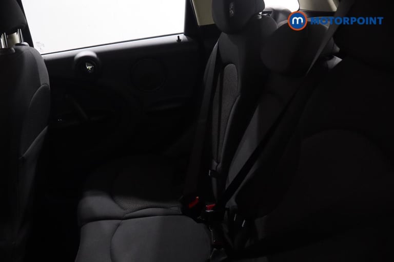 2016 MINI Countryman 1.6 Cooper 5dr HATCHBACK PETROL Manual