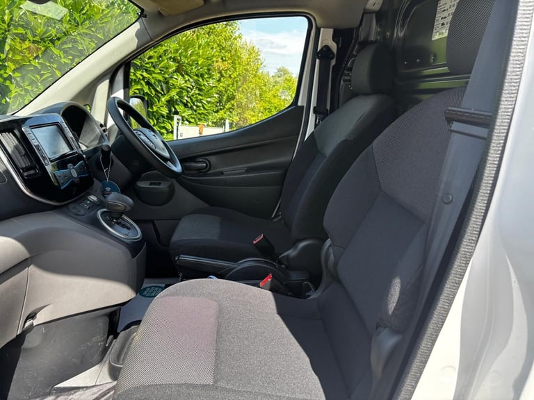 2021 NISSAN E-NV200 80KW TEKNA AUTO 40KWH SAT NAV ALLOYS AIR CON FULLY ELECTRIC