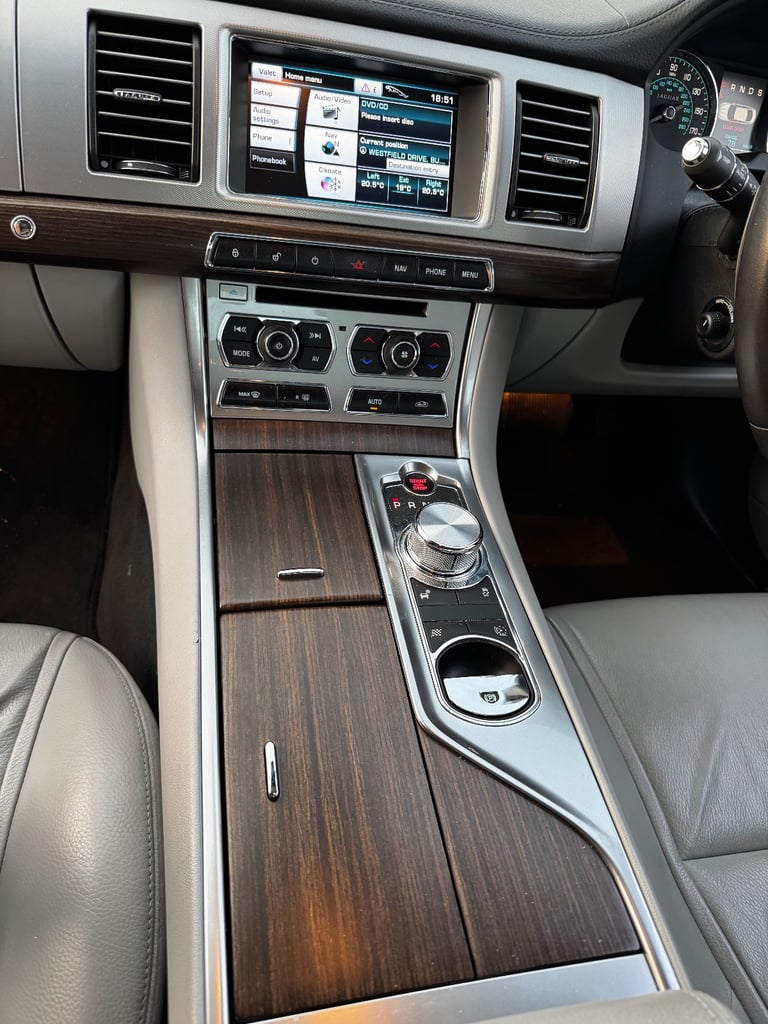 Jaguar, XF, Saloon, 2012, Other, 2993 (cc), 4 doors