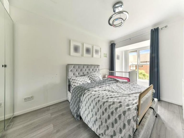 image for 🏠 Bright and cozy room in Stepney Green