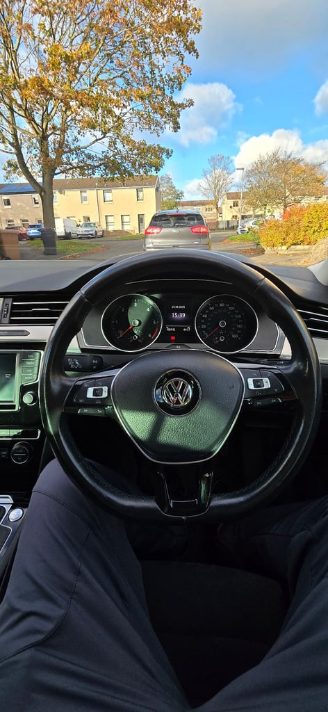 Volkswagen, PASSAT, Saloon, 2015, Manual, 1968 (cc), 4 doors