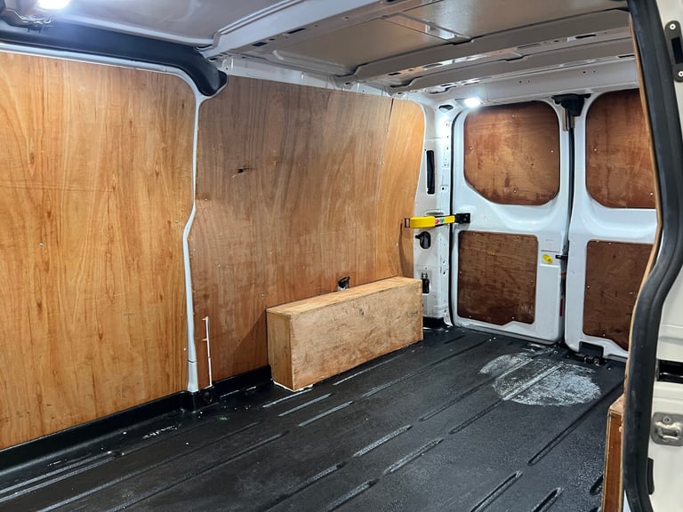 2021 Ford Transit Custom 300 LIMITED 2.0TDCI ECOBLUE 130PS LWB VAN (EURO 6) PANEL VAN Diesel Manual