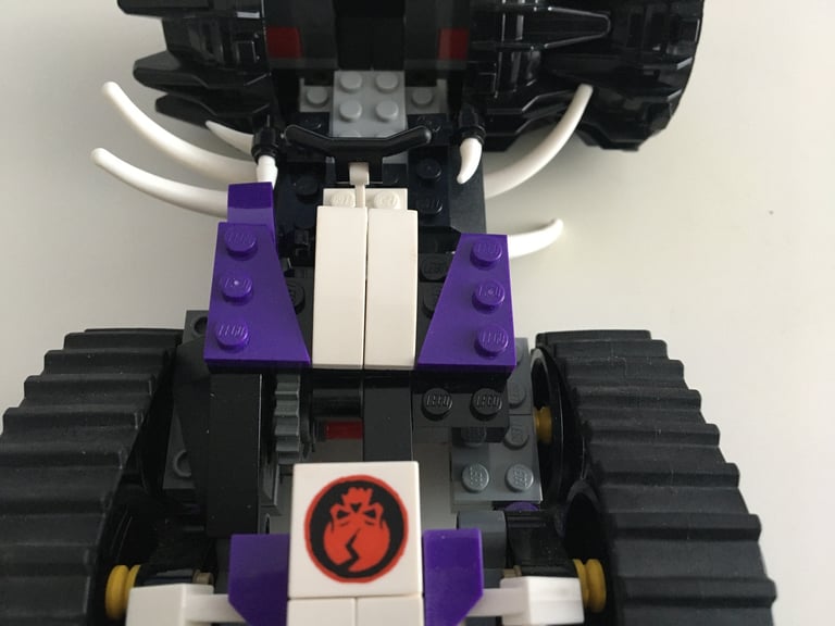 LEGO Ninjago 2263 with Jay , Cole & Frakjaw Figures from 2011 (INCOMPLETE)