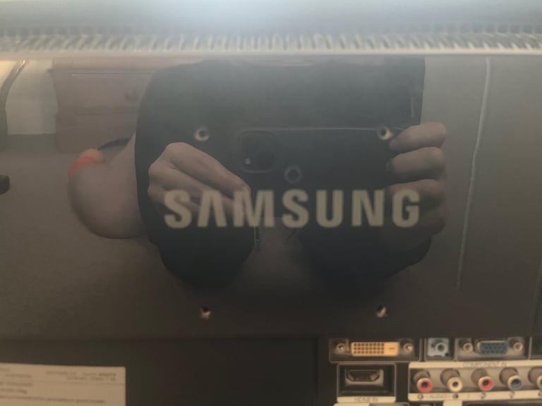 LG Small Tv with Remote 