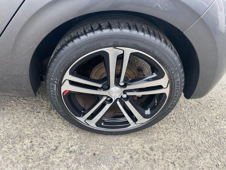 2019 Peugeot 208 1.2 PureTech GPF GT Line Euro 6 (s/s) 5dr HATCHBACK Petrol Manual
