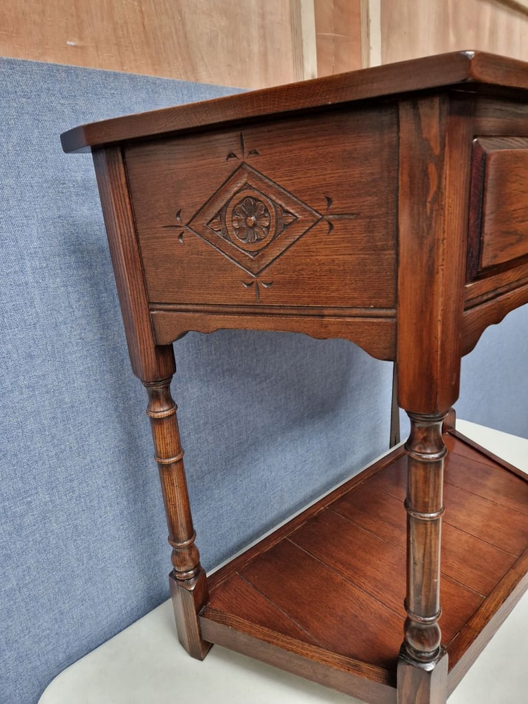Single drawer two tier hall table