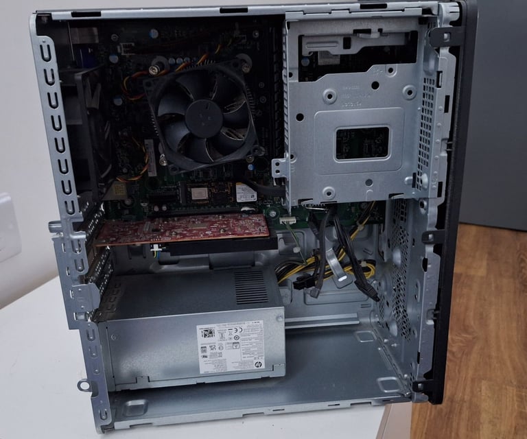 Gaming PC with metal back keyboard and mouse - Used - Front RGB - HP Victus 15L