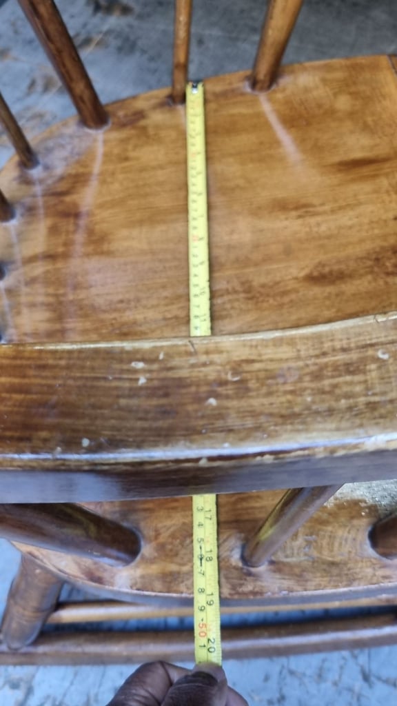 Beautiful large oak rocking chair 