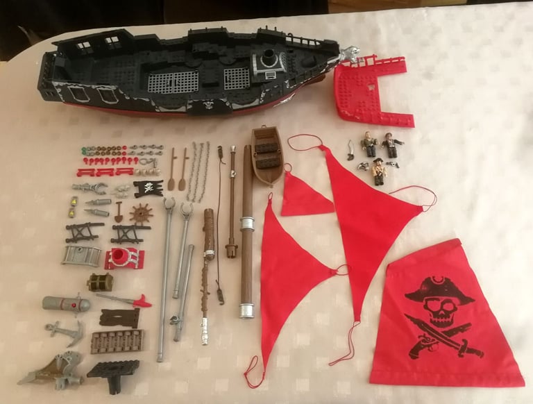 Mega Bloks Pyrates 3619 Admiral Scathe's Predator With Instructions And Box