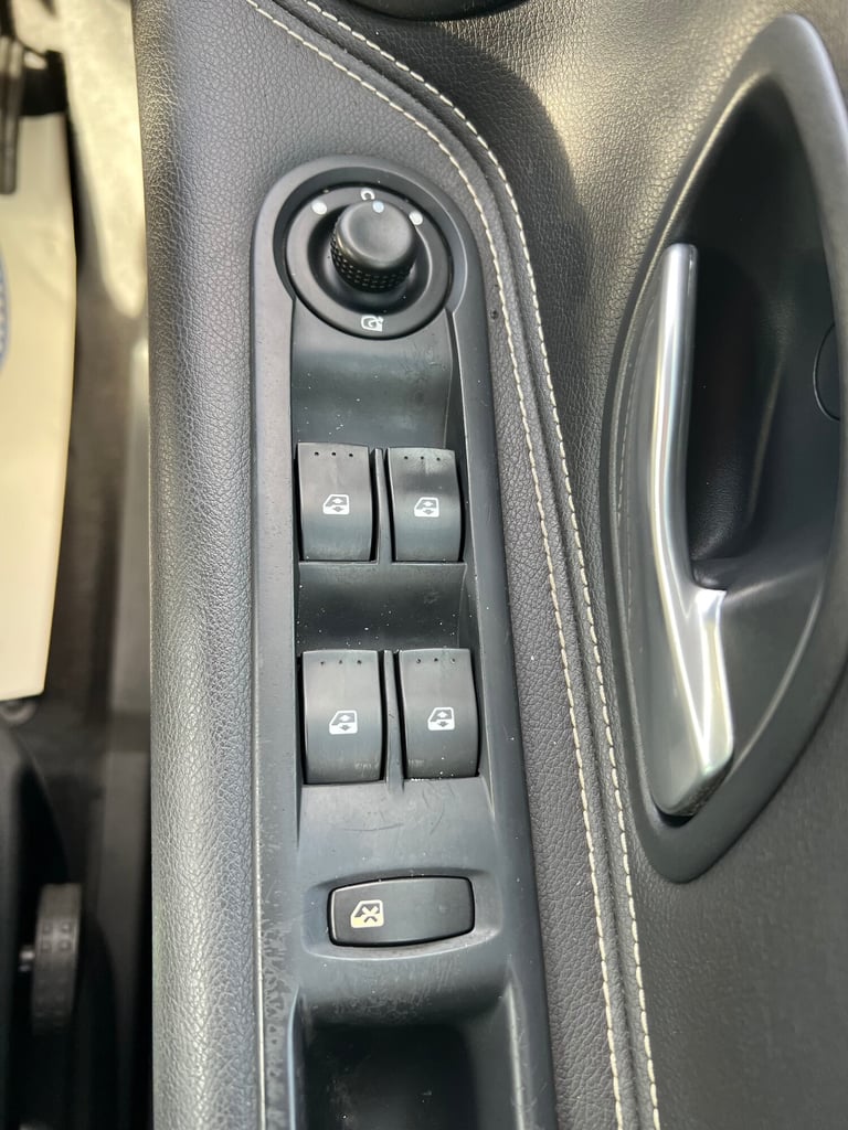 2011 Renault Grand Espace 2.0 dCi Dynamique TomTom 5dr Auto MPV Diesel Automatic
