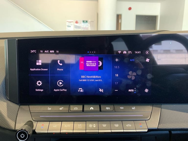 2023 Vauxhall Astra 115kW Ultimate 54kWh 5dr Auto Hatchback Electric Automatic