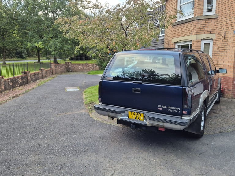 1999 Chevrolet Suburban for sale (Holden – rare Australian factory right hand drive model)